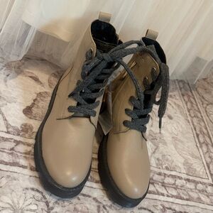 NWT Gioseppo Kids Ellmau Tan Lace-up Mid Leather Boots Size 2 (US)